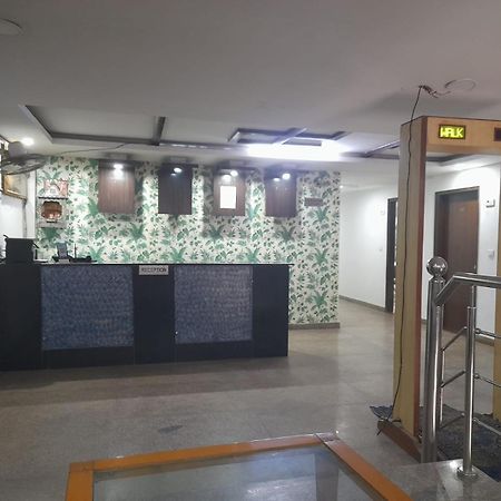 Hotel Airport Aditya Inn Nueva Delhi Exterior foto
