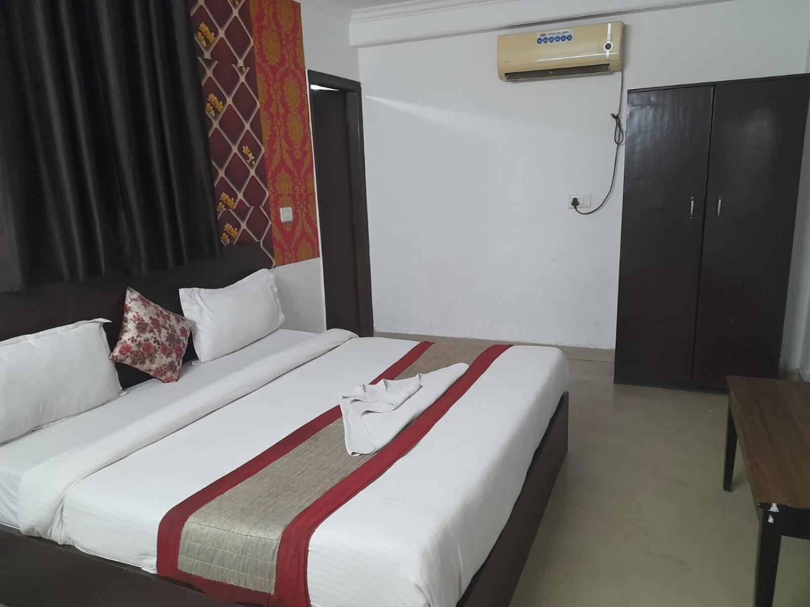 Hotel Airport Aditya Inn Nueva Delhi Exterior foto